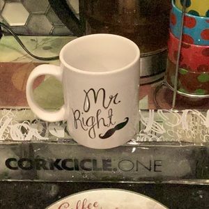 MR RIGHT 12 OUNCE COFFEE CUP/MUG